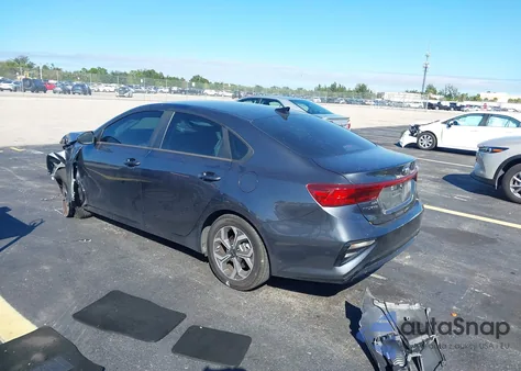 2020 Kia Forte Lxs z USA, uszkodzony, nr VIN 3KPF24AD8LE202464